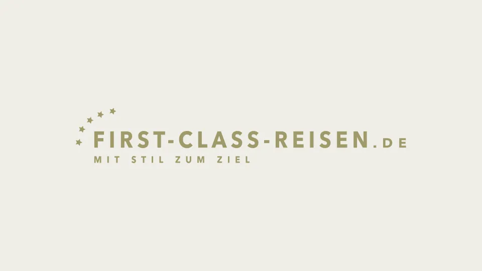 Flyer design for First Class Reisen