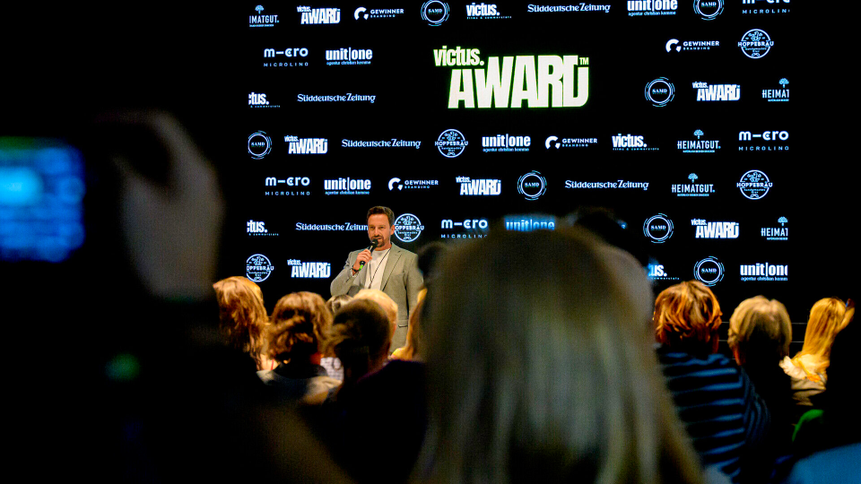 New logo for Victus Award Logo design for Victus Award